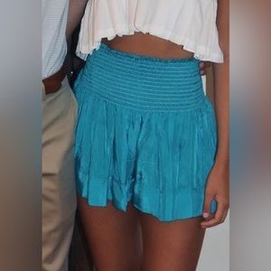 Erica Koch Shorts size small tourquoise